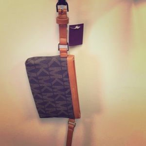 Michael Kors wallet belt/ fannypack